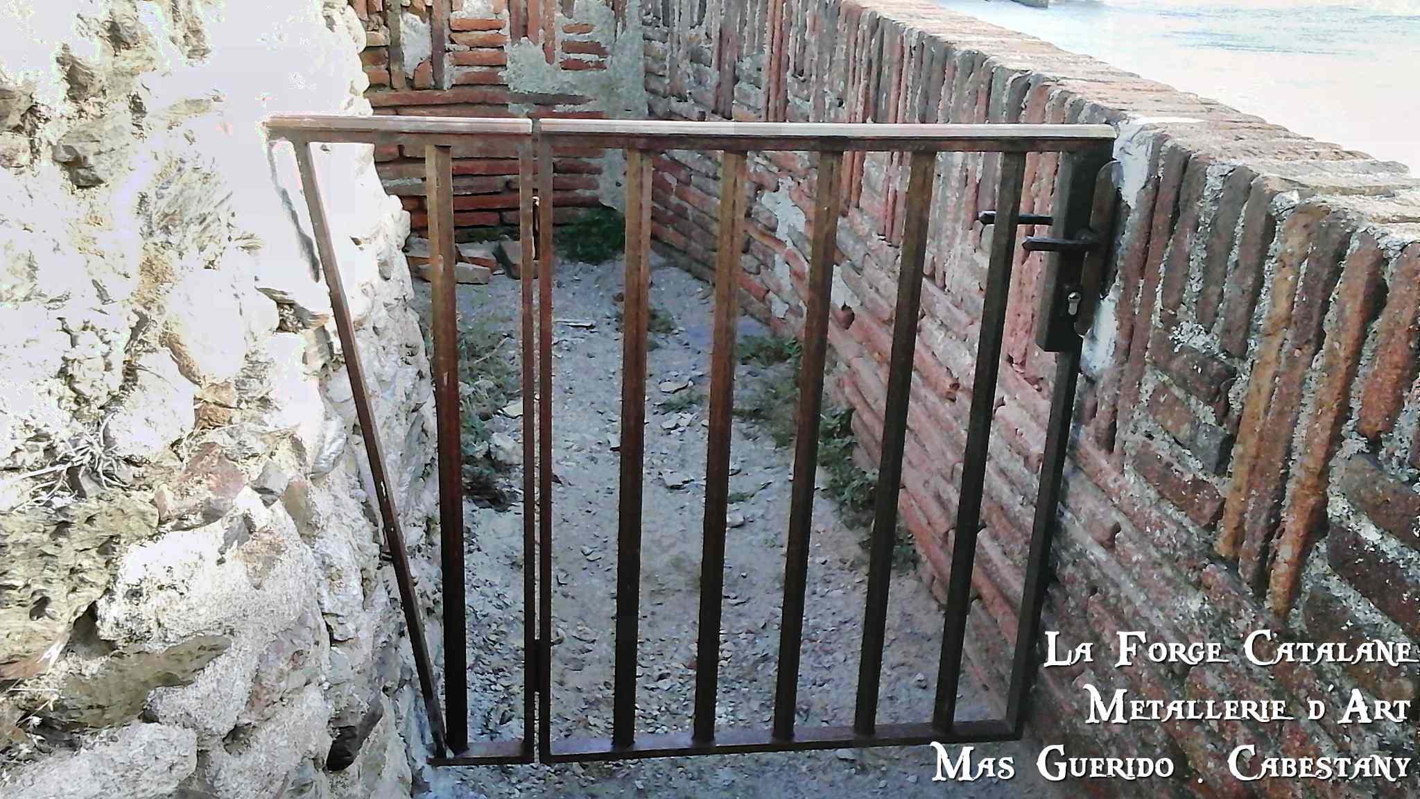 Portillon rouille renovation patrimoine forge catalane.jpg